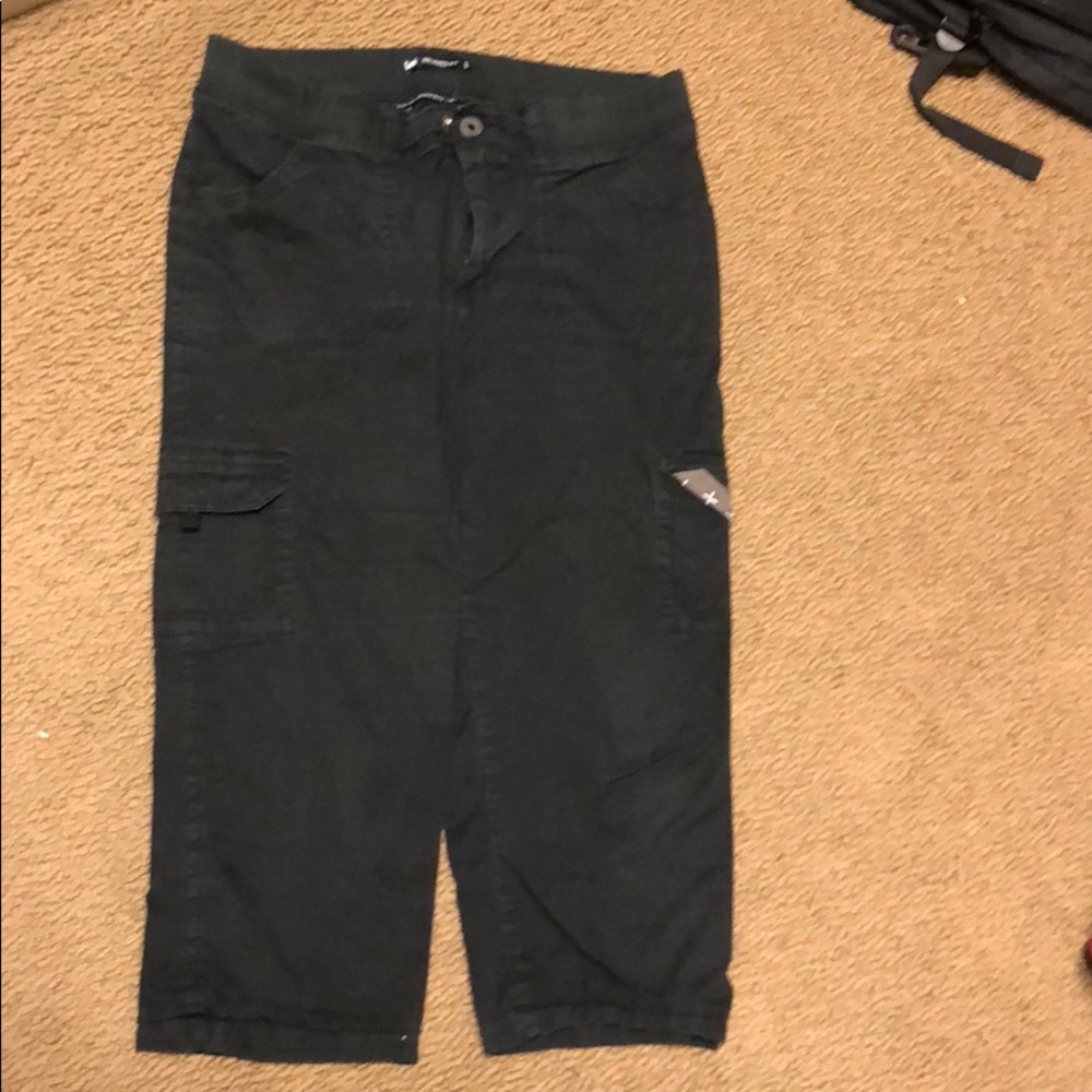Black cotton capris